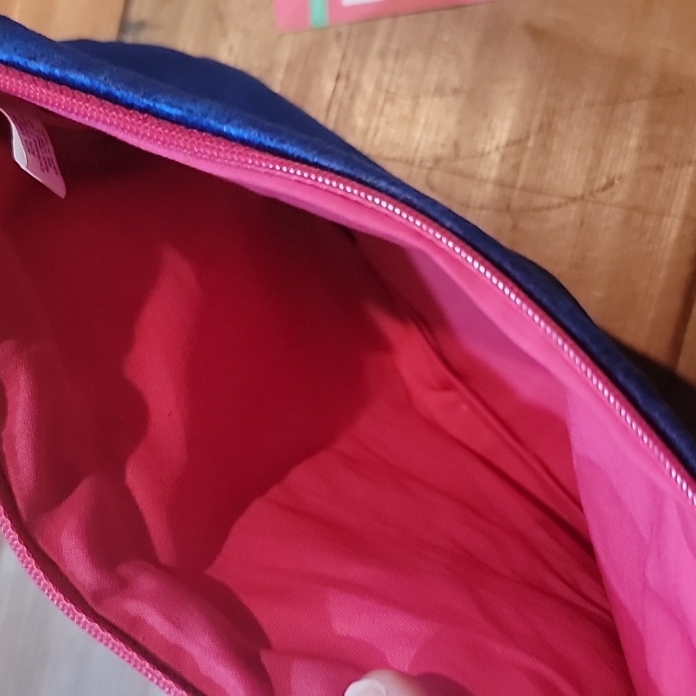 Velvet Pouch - Picture 4 of 6